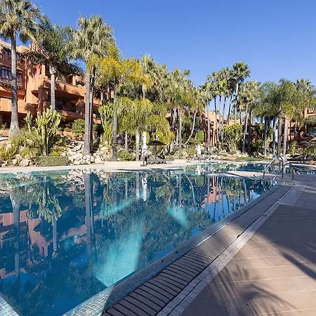 Luxurious 3 Bedroom In La Alzambra * Marbella