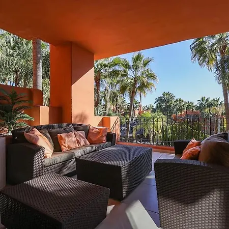Luxurious 3 Bedroom In La Alzambra * Marbella
