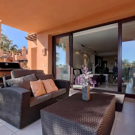 Apartment Luxurious 3 Bedroom In La Alzambra Marbella