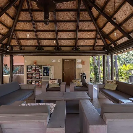 Luxurious 3 Bedroom In La Alzambra *