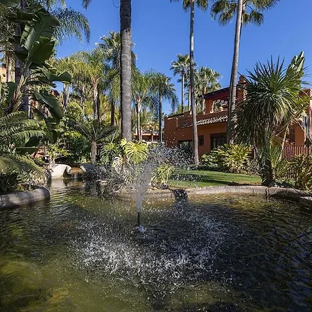 Apartment Luxurious 3 Bedroom In La Alzambra *