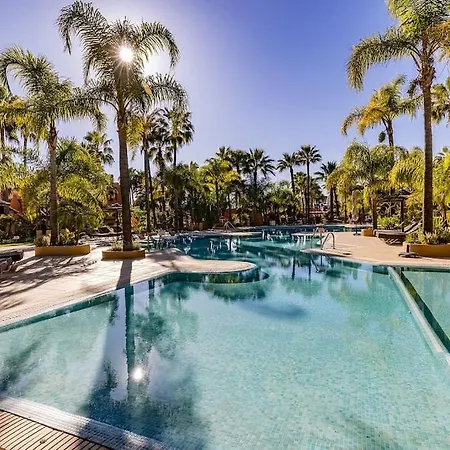 Luxurious 3 Bedroom In La Alzambra * Marbella
