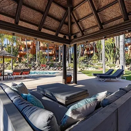 Luxurious 3 Bedroom In La Alzambra * Marbella